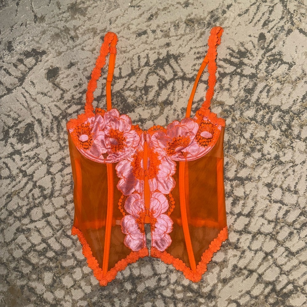 EUC Savage x Fenty Corset
